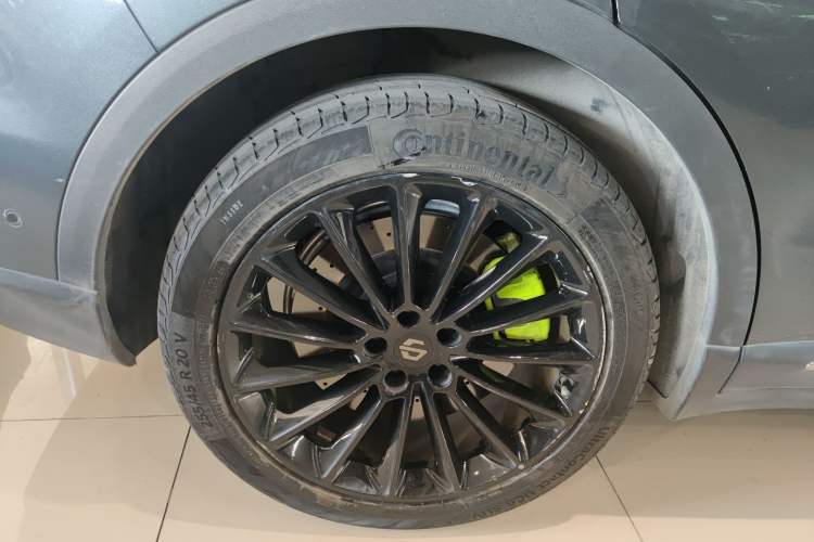 Used Leapmotor C11 2023 Pure Electric 580 All-Wheel-Drive Performance Edition Right Rear Wheel Hub