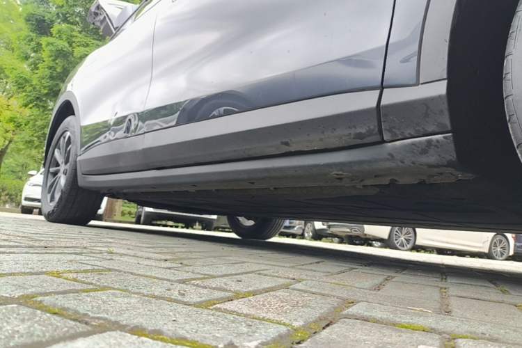 Used Leapmotor C11 2023 Pure Electric 500 Comfort Edition Right Side Sill
