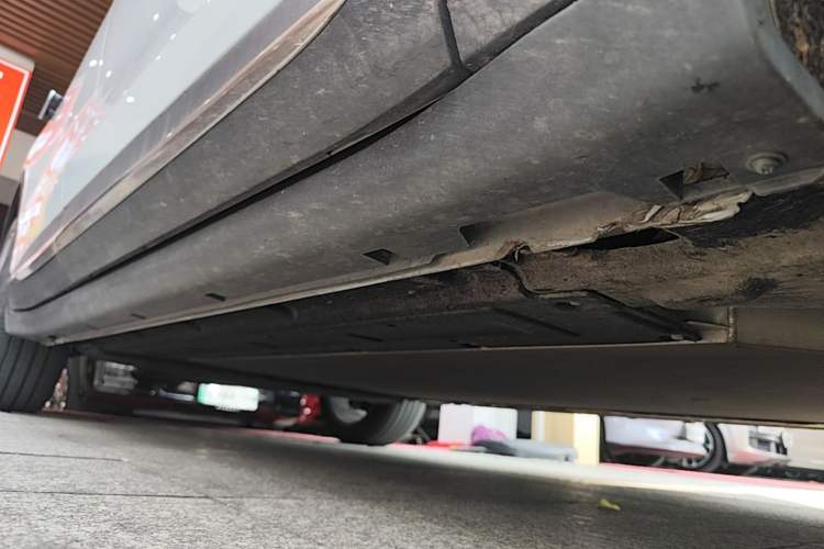 Used Leapmotor C11 2023 Range-Extended 300 Comfort Edition Right Side Sill