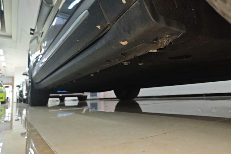 Used Leapmotor C11 2023 Pure Electric 500 Smart Edition Right Side Sill