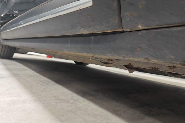 Used Leapmotor C11 2023 Pure Electric 500 Smart Edition Right Side Sill