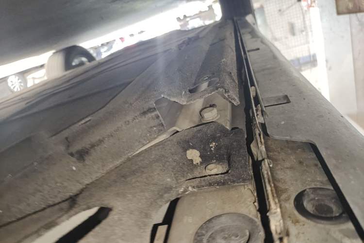 Used Leapmotor C11 2023 Pure Electric 500 Comfort Edition Right Side Sill