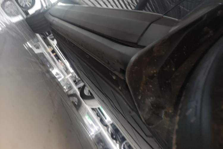 Used Leapmotor C11 2023 Pure Electric 500 Comfort Edition Right Side Sill