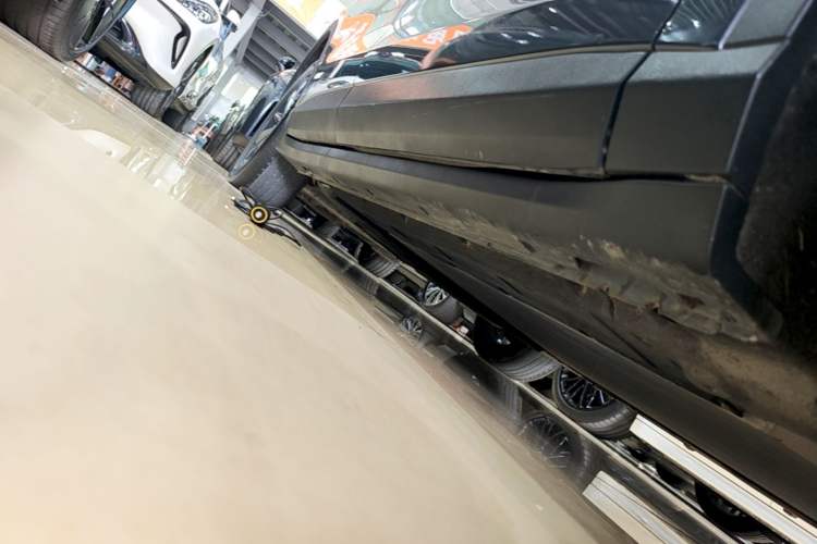 Used Leapmotor C11 2023 Extended-Range 285 Comfort Edition Right Side Sill