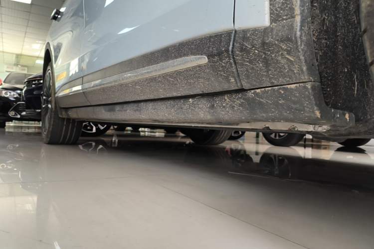 Used Leapmotor C11 2023 Range-Extended 285 Smart Enjoyment Edition Right Side Sill