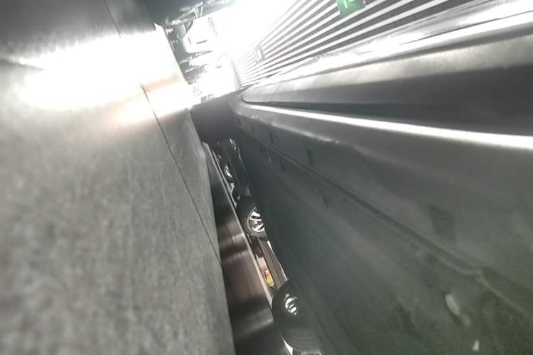 Used Leapmotor C11 2023 Pure Electric 500 Smart Edition Right Side Sill