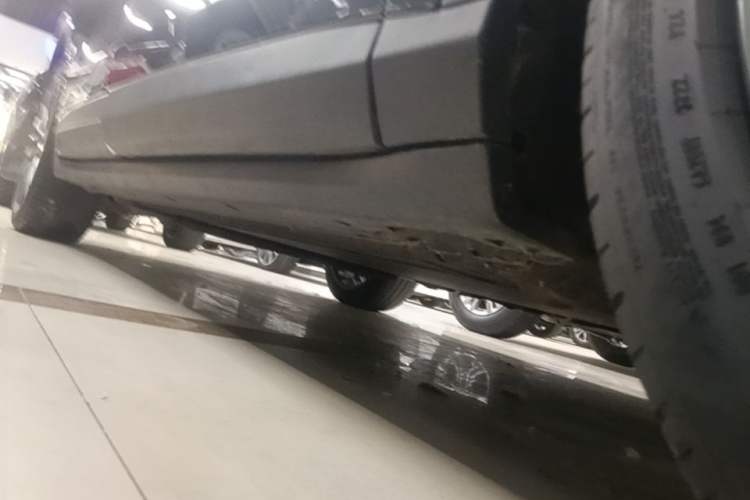 Used Leapmotor C11 2023 Range-Extended 180 Comfort Edition Right Side Sill