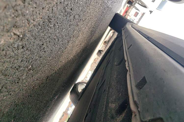 Used Leapmotor C11 2023 Range-Extended 180 Comfort Edition Right Side Sill