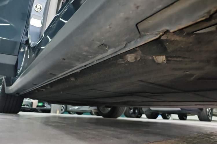 Used Leapmotor C11 2023 Pure Electric 500 Comfort Edition Right Side Sill
