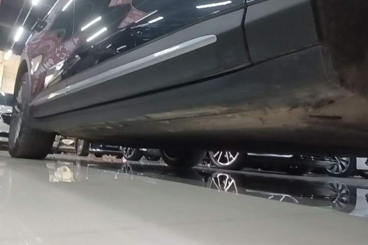 Used Leapmotor C11 2023 Pure Electric 500 Smart Edition Right Side Sill