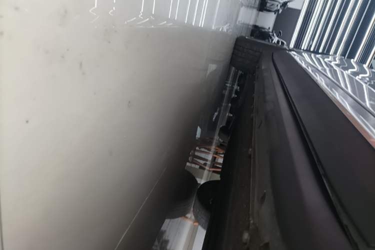 Used Leapmotor C11 2023 Pure Electric 500 Comfort Edition Right Side Sill