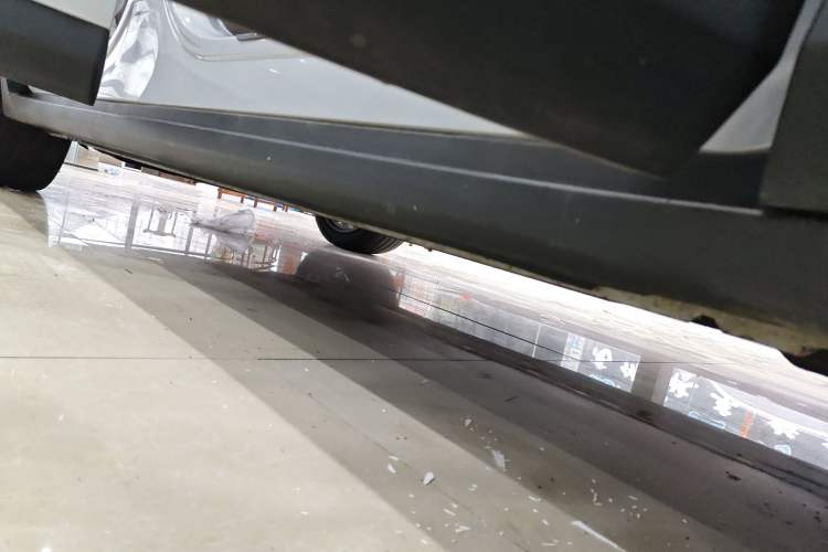 Used Leapmotor C11 2023 Extended-Range 285 Comfort Edition Right Side Sill