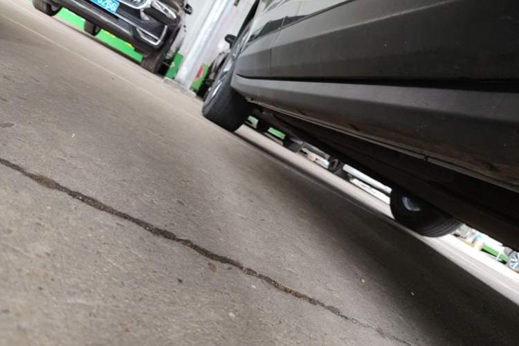 Used Leapmotor C11 2023 Range-Extended 180 Comfort Edition Right Side Sill