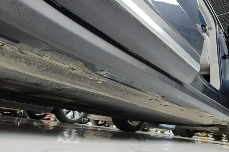 Used Leapmotor C11 2023 Pure Electric 500 Smart Edition Right Side Sill