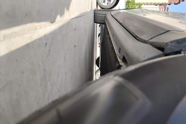 Used Leapmotor C11 2023 Pure Electric 500 Comfort Edition Right Side Sill