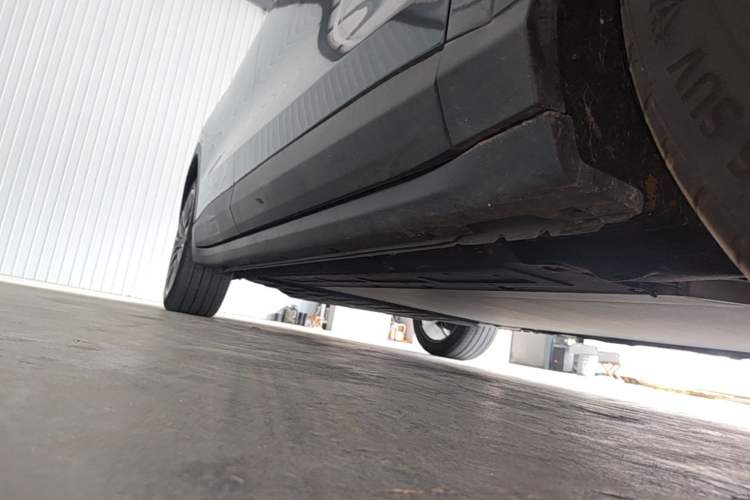 Used Leapmotor C11 2023 Extended-Range 285 Comfort Edition Right Side Sill