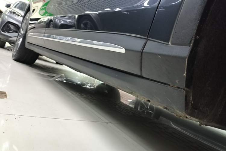 Used Leapmotor C11 2023 Pure Electric 500 Smart Edition Right Side Sill