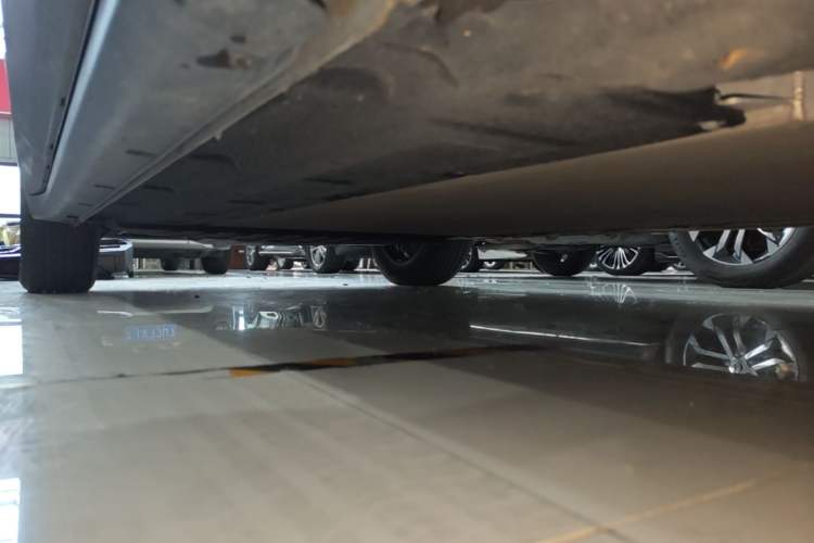 Used Leapmotor C11 2023 Range-Extended 180 Comfort Edition Right Side Sill