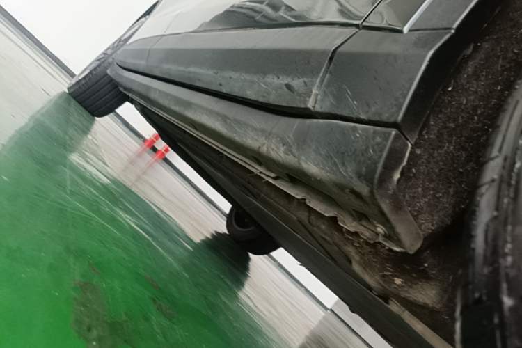 Used Leapmotor C11 2023 Range-Extended 180 Comfort Edition Right Side Sill
