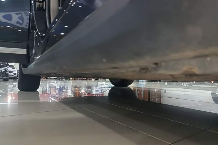 Used Leapmotor C11 2023 Pure Electric 500 Smart Edition Right Side Sill