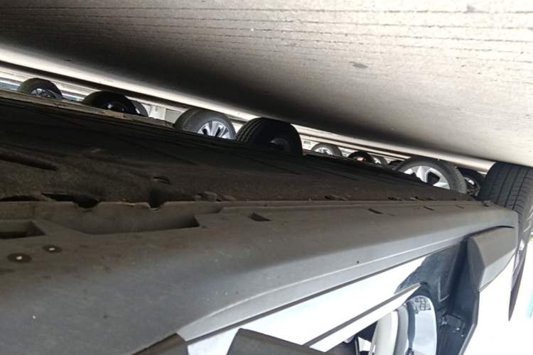 Used Leapmotor C11 2023 Pure Electric 500 Comfort Edition Right Side Sill