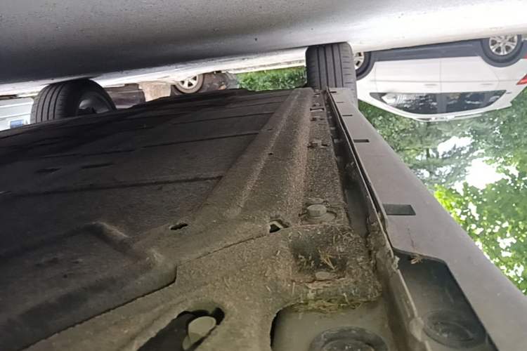 Used Leapmotor C11 2023 Pure Electric 500 Smart Edition Right Side Sill