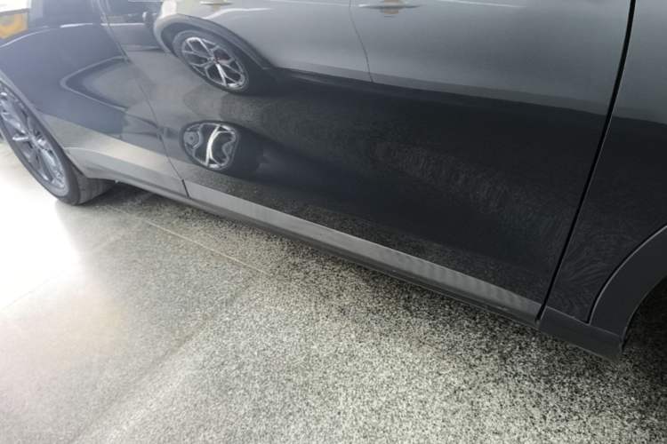 Used Leapmotor C11 2023 Range-Extended 180 Comfort Edition Right Side Sill