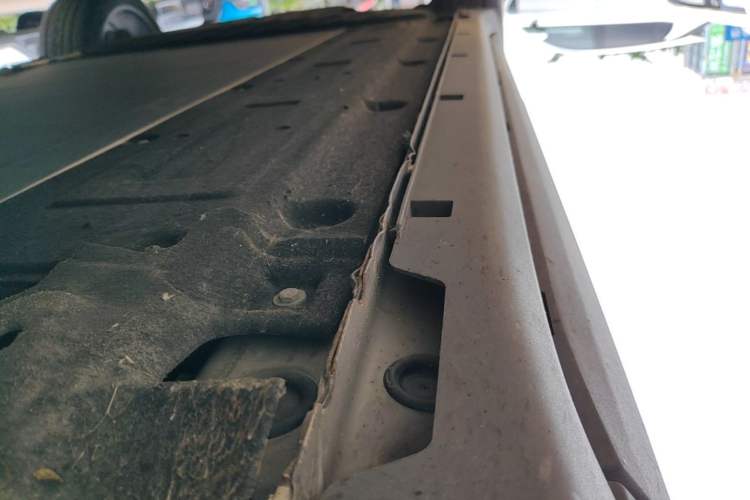 Used Leapmotor C11 2023 Extended-Range 285 Comfort Edition Right Side Sill