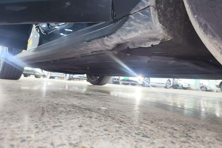 Used Leapmotor C11 2023 Pure Electric 500 Comfort Edition Right Side Sill