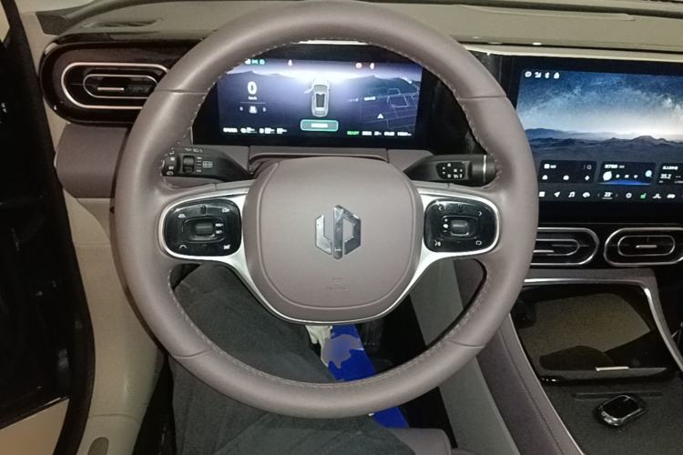 Used Leapmotor C11 2023 Range-Extended 180 Comfort Edition Steering Wheel