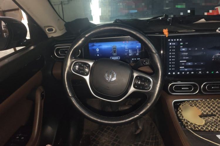 Used Leapmotor C11 2023 Pure Electric 500 Zhixing Edition Steering Wheel