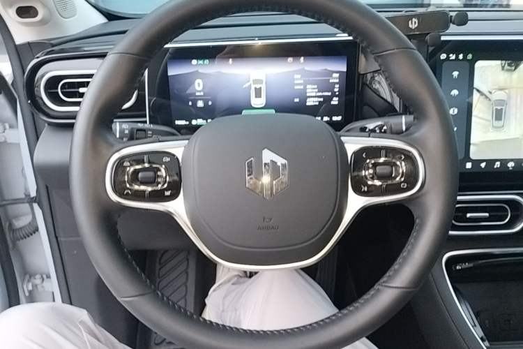 Used Leapmotor C11 2023 Pure Electric Executive Edition Steering Wheel