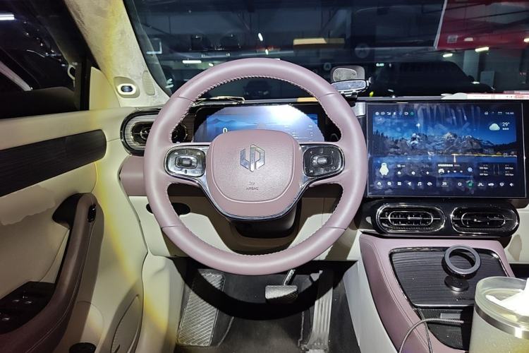 Used Leapmotor C11 2023 Pure Electric 580 All-Wheel-Drive Performance Edition Steering Wheel