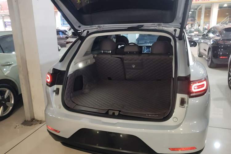 Used Leapmotor C11 2023 Pure Electric 500 Smart Edition Trunk