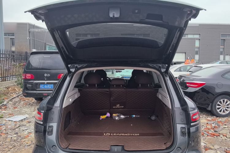 Used Leapmotor C11 2023 Extended-Range 285 Comfort Edition Trunk