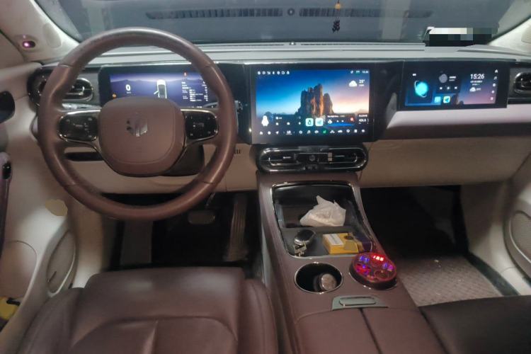 Used Leapmotor C11 2023 Range-Extended 285 Smart Enjoyment Edition Center Console