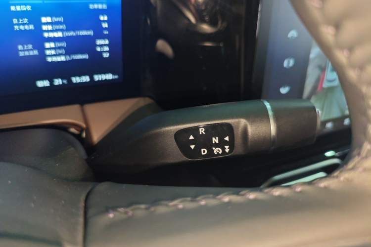 Used Leapmotor C11 2023 Range-Extended 180 Comfort Edition Gear Lever