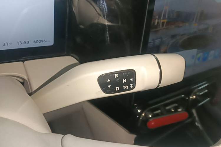 Used Leapmotor C11 2023 Range-Extended 285 Smart Enjoyment Edition Gear Lever