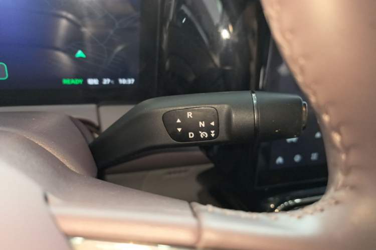 Used Leapmotor C11 2023 Pure Electric 500 Smart Edition Gear Lever