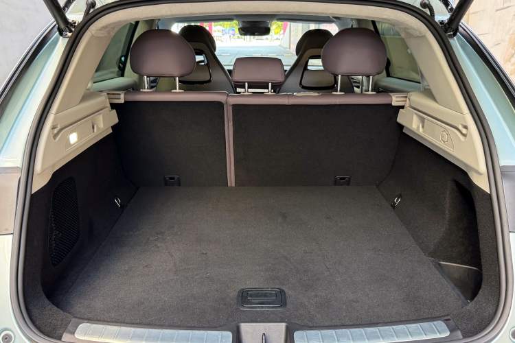 Used Leapmotor C11 2023 Range-Extended 285 Smart Enjoyment Edition Interior 10