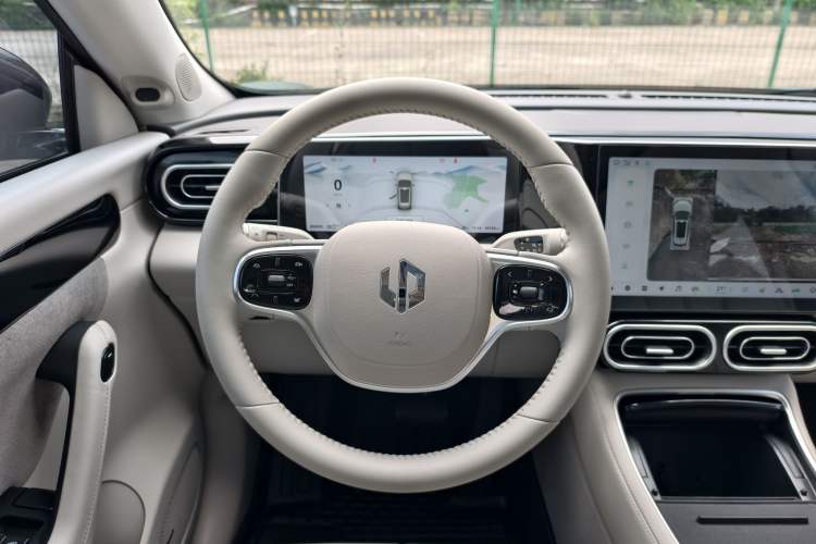 Used Leapmotor C11 2023 Extended-Range 285 Comfort Edition Interior 2