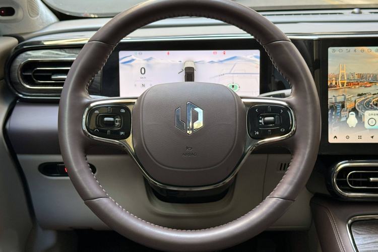 Used Leapmotor C11 2023 Range-Extended 285 Smart Enjoyment Edition Interior 3