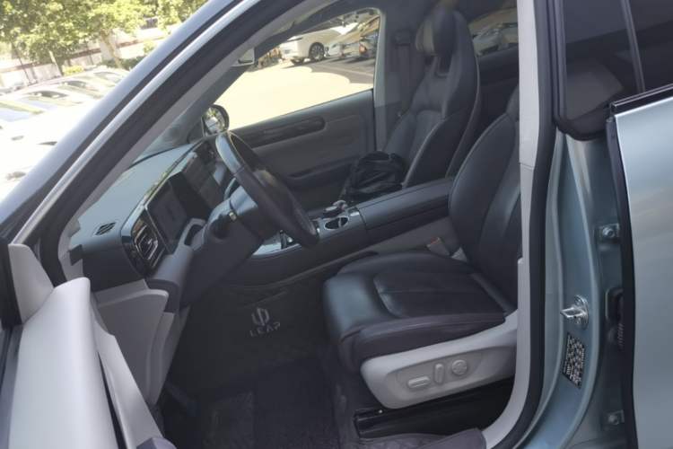 Used Leapmotor C11 2023 Range-Extended 285 Smart Enjoyment Edition Left Front Seat