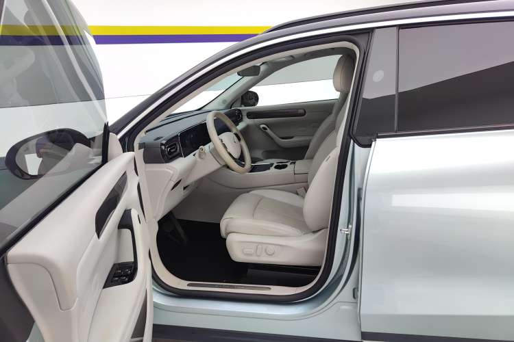 Used Leapmotor C11 2023 Range-Extended 285 Smart Enjoyment Edition Left Front Seat