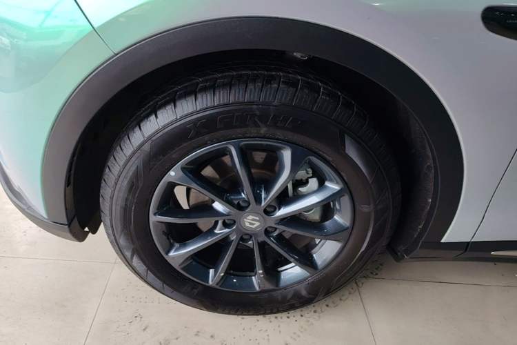 Used Leapmotor C11 2023 Pure Electric 500 Comfort Edition Left Front Wheel Hub