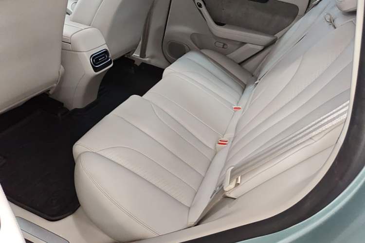 Used Leapmotor C11 2023 Extended-Range 285 Comfort Edition Left Rear Seat