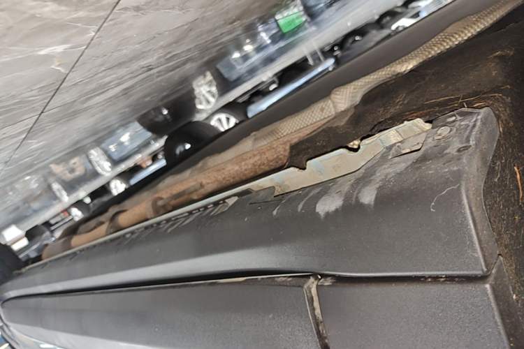 Used Leapmotor C11 2023 Extended-Range 285 Comfort Edition Left Side Sill