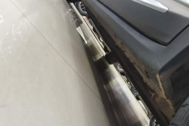 Used Leapmotor C11 2023 Pure Electric 500 Smart Edition Left Side Sill