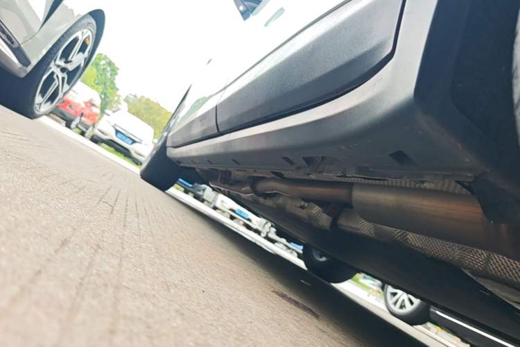 Used Leapmotor C11 2023 Extended-Range 285 Comfort Edition Left Side Sill
