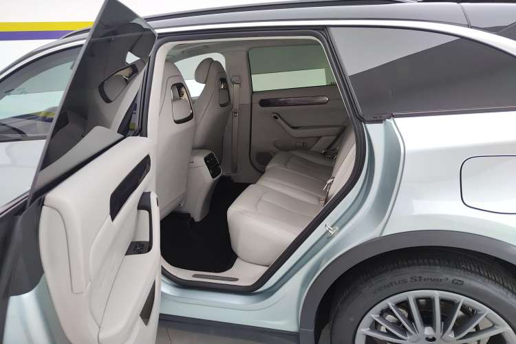 Used Leapmotor C11 2023 Range-Extended 285 Smart Enjoyment Edition Right Rear Seat